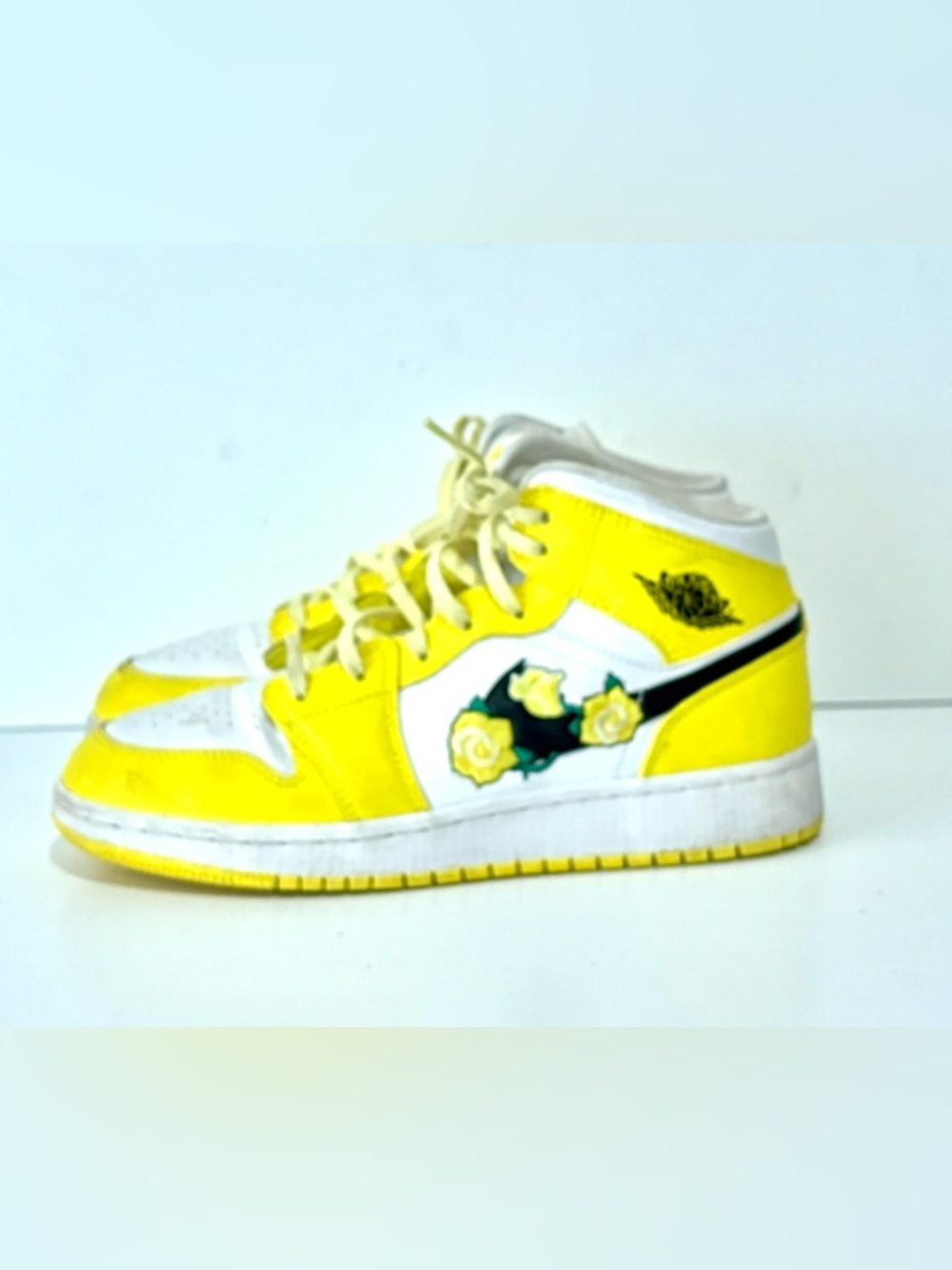 Jordan 1 Mid SE Dynamic Yellow Floral Youth Size 5.5Y Sneakers